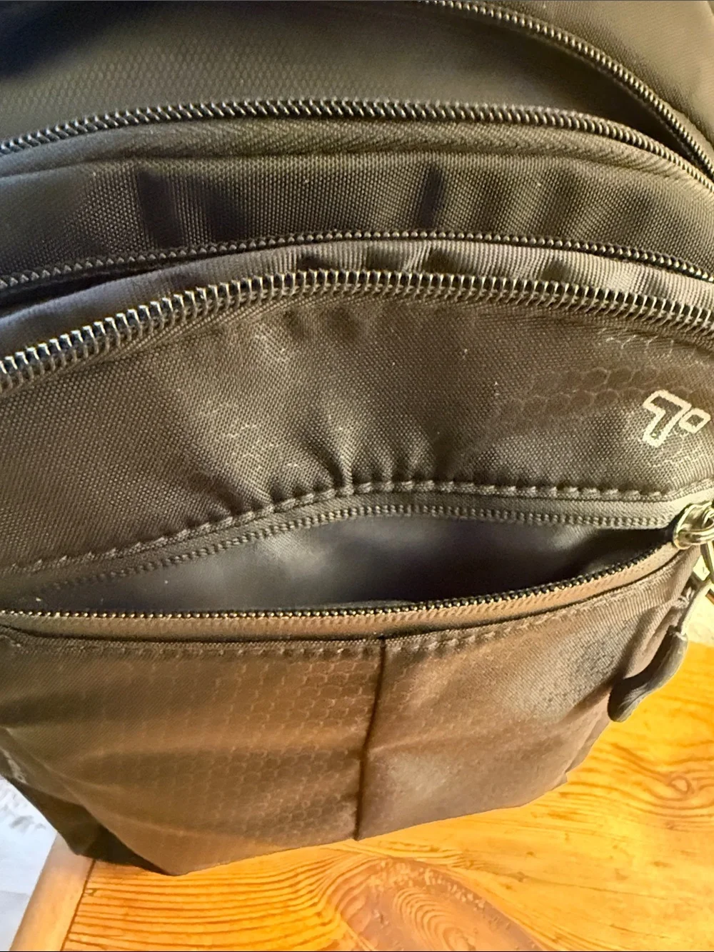 Travelon Black Men's Crossbody Messenger Bag